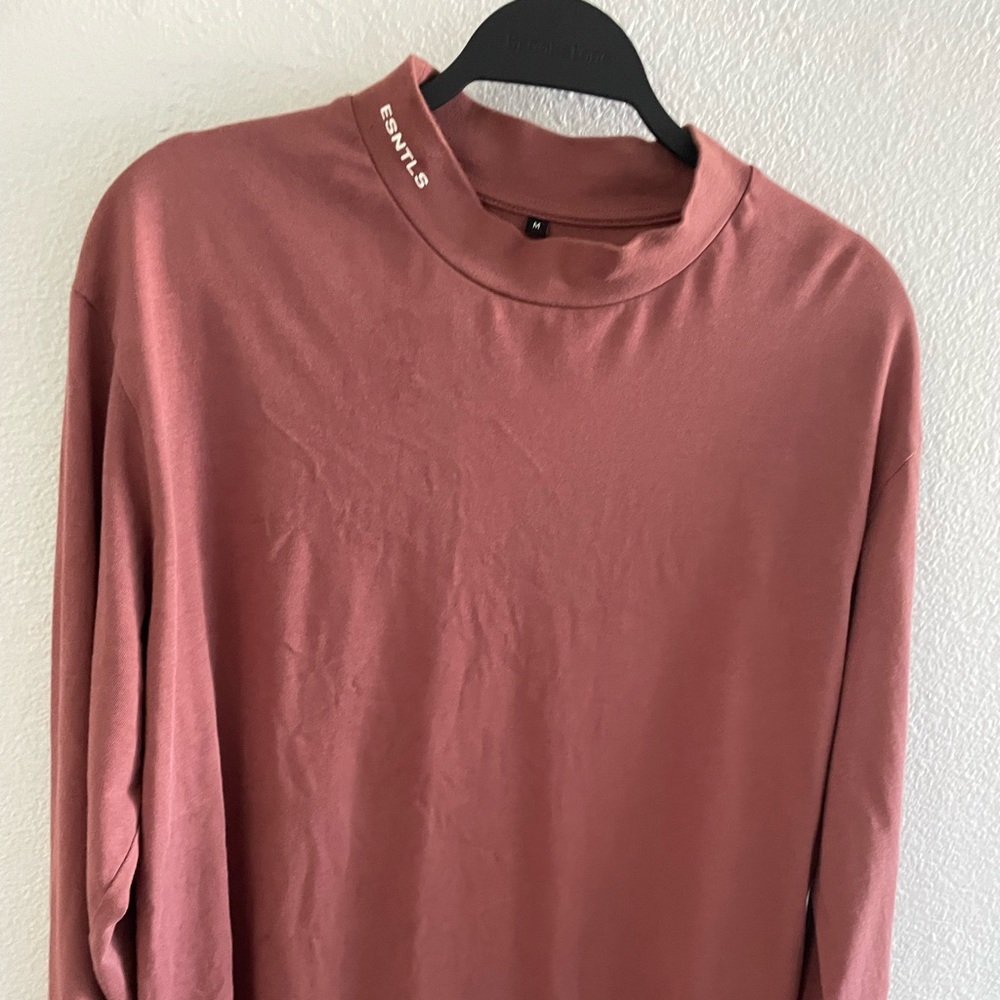 Esntls mock neck long sleeve (medium)